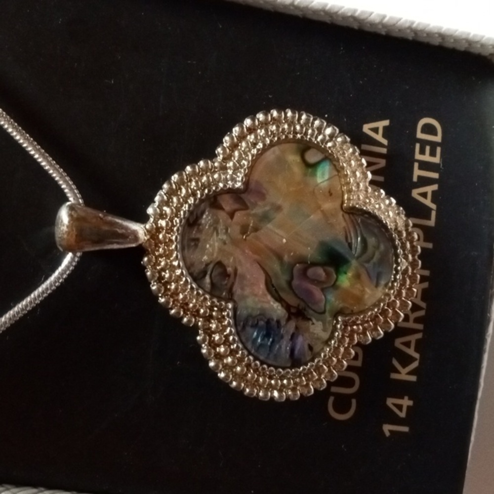 Necklace - Picture 2 of 3